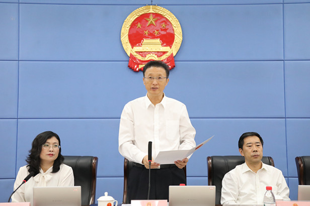 区十八届人大常委会召开第22次会议