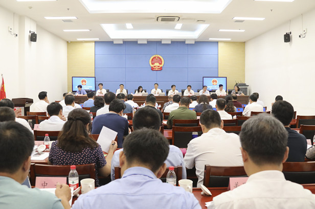 区十八届人大常委会召开第22次会议