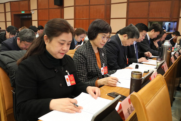济南市槐荫区第十八届人民代表大会第四次会议隆重开幕