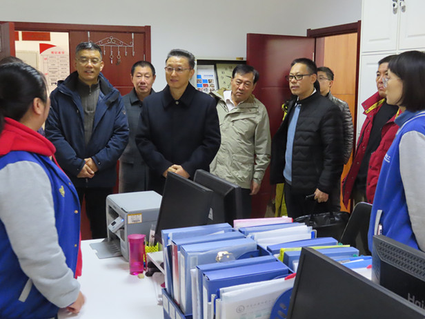 区人大常委会主任孟宪伟带队调研道德街街道新世界阳光花园社区“代表来了”和社区治理工作
