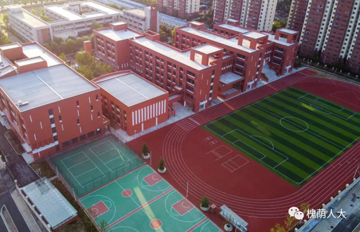 区人大常委会组织省、市、区人大代表视察全区教育工作