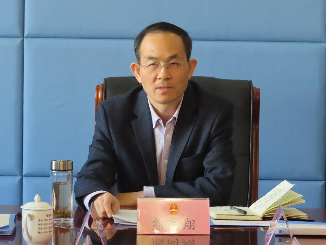 区十九届人大常委会召开第一次主任会议