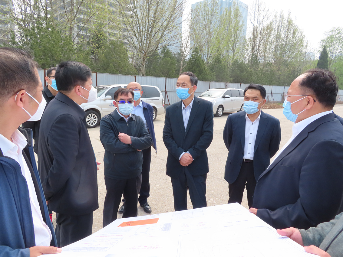 区人大常委会主任熊高翔督导高铁沿线重点项目建设