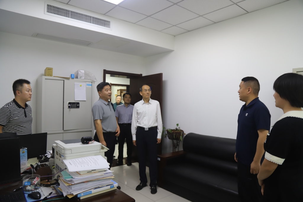 区人大常委会专题调研整治群众身边不正之风和腐败问题工作开展情况