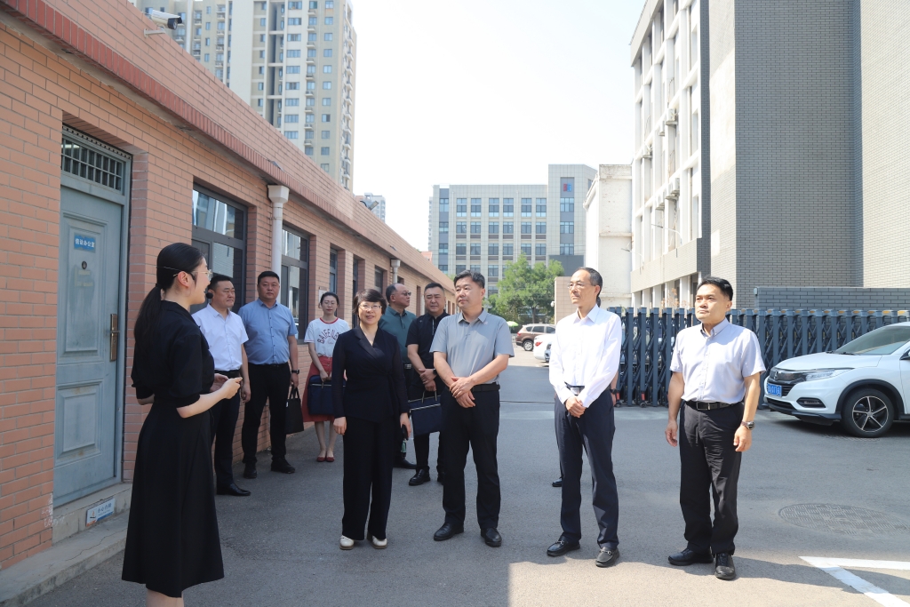 区人大常委会专题调研整治群众身边不正之风和腐败问题工作开展情况
