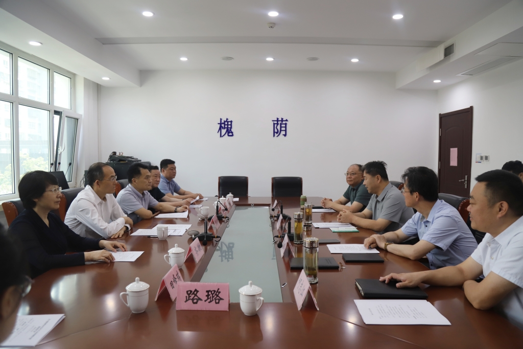区人大常委会专题调研整治群众身边不正之风和腐败问题工作开展情况