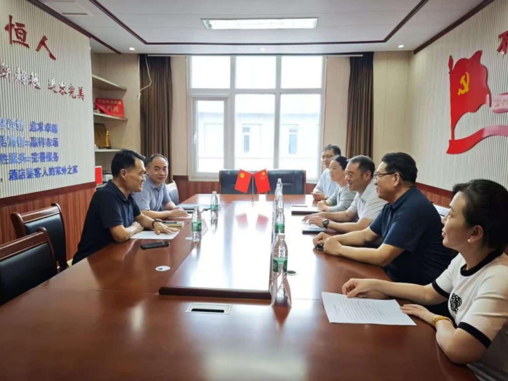 区人大常委会各位副主任联系服务民营企业