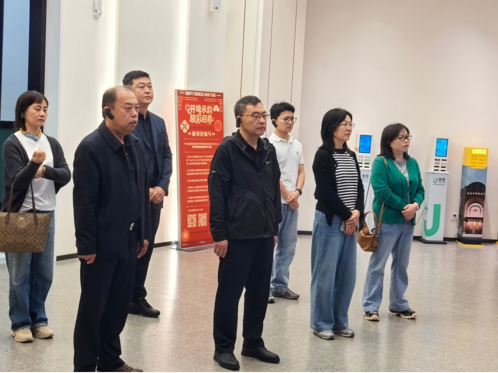 四川省德阳市旌阳区人大来槐荫区考察调研物业管理工作
