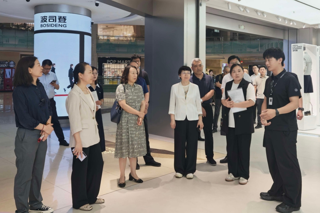 市人大常委会法工委到槐荫区开展《济南市单用途预付卡管理条例（草案）》立法调研