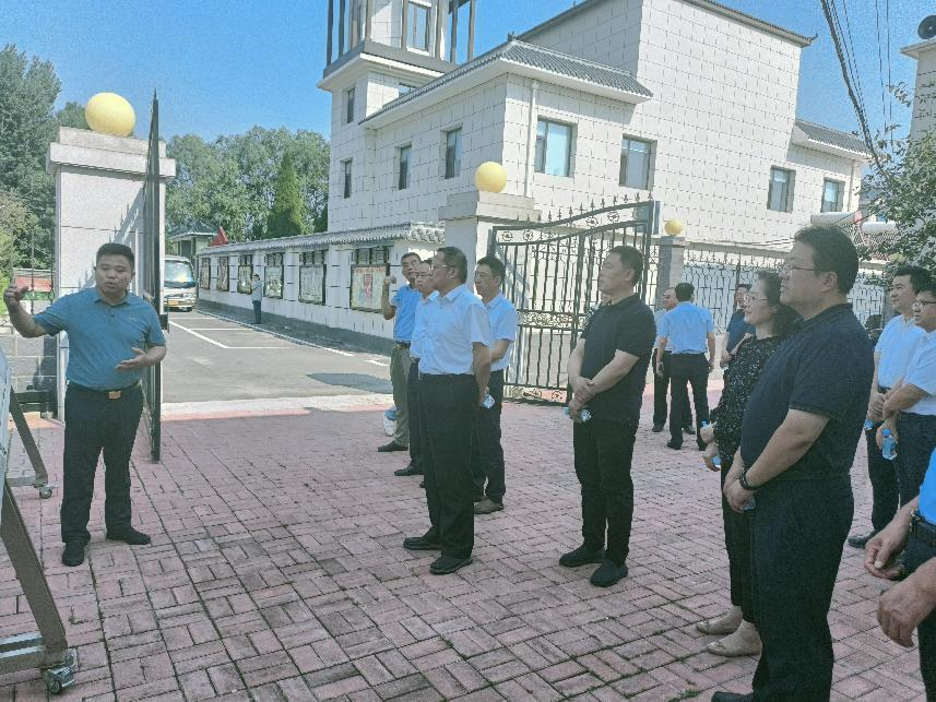 市人大执法检查组对槐荫区《山东省民族工作条例》贯彻实施情况开展执法检查